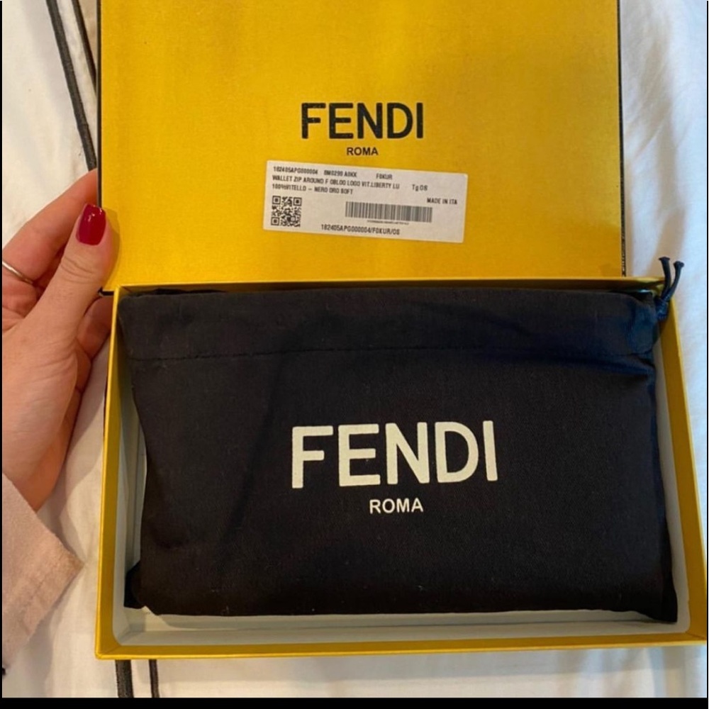 Fendi wallet never used retail for 880